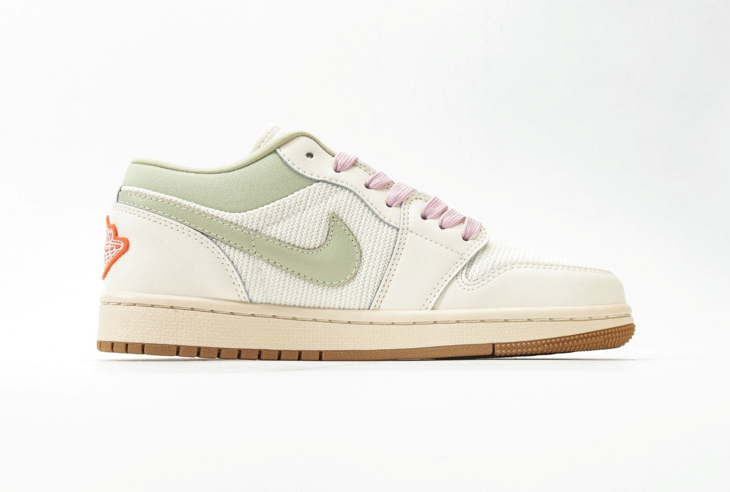 Air Jordan 1 Low SE "Sail/Olive Aura"
