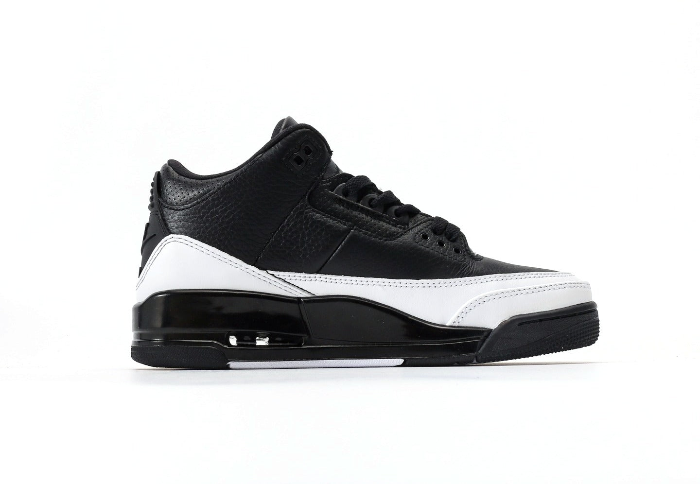 Fragment Design x Jordan Air Jordan 3 [PK GOD]