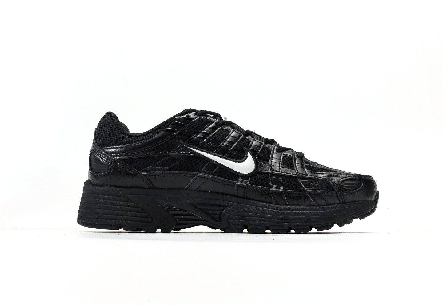 P-6000 Black White