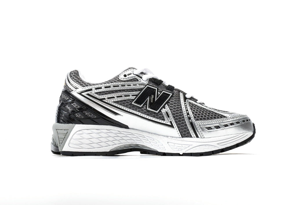 New Balance 1906R "Silver Metallic/Black/White"