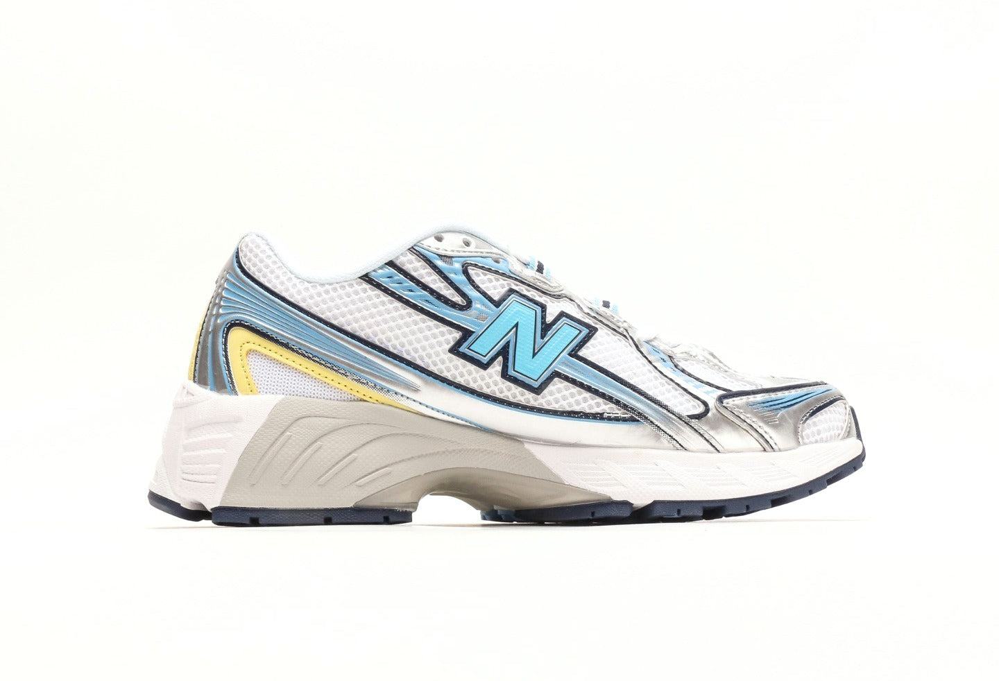 New Balance 740