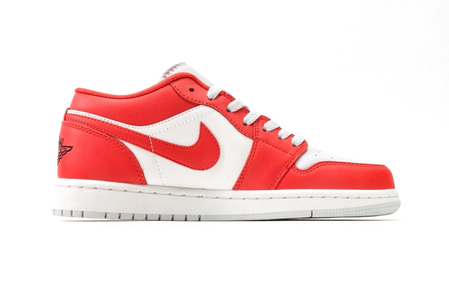 Air Jordan 1 Low SE "Chile Red"