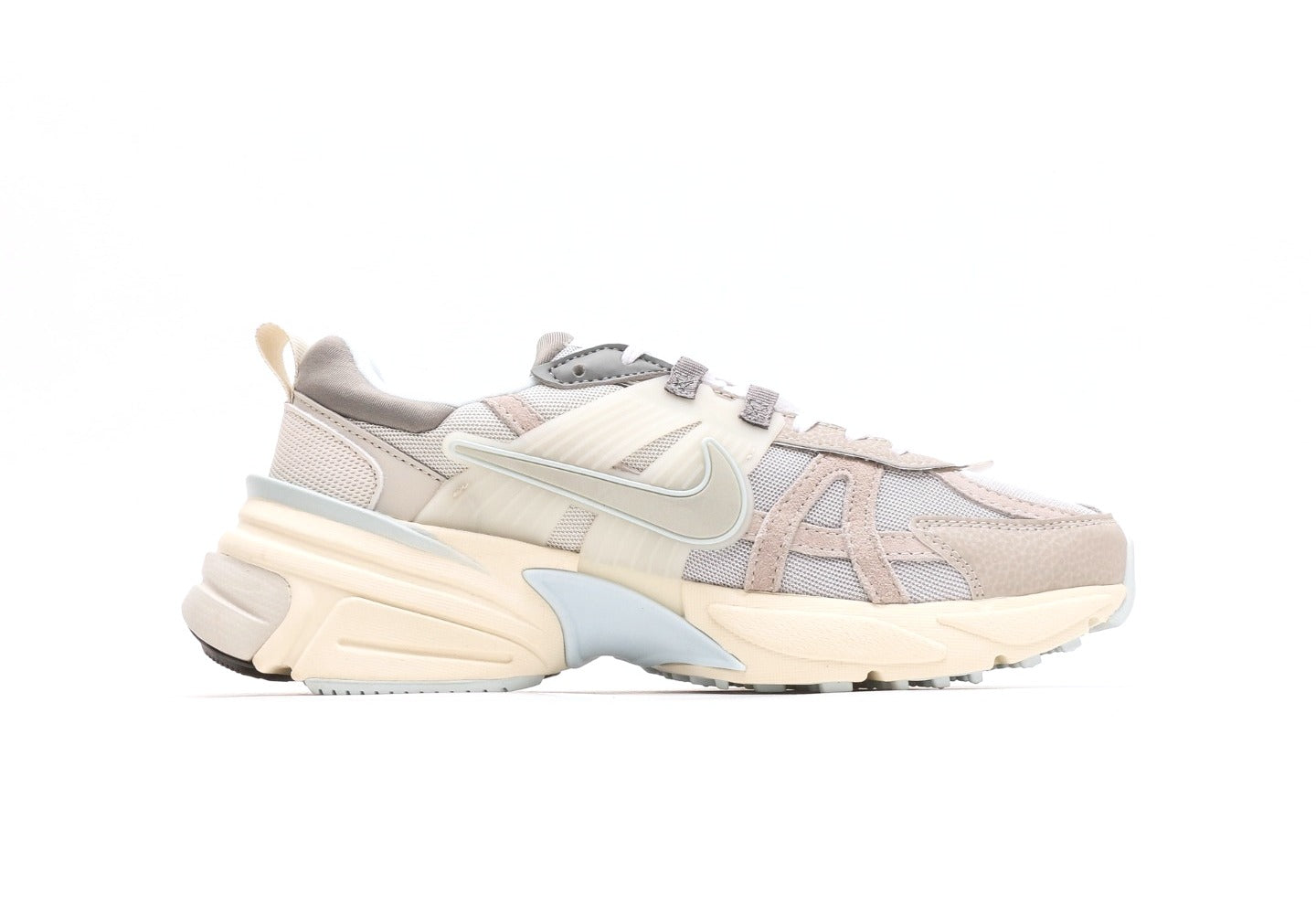 V2K Run "Light Bone Metallic Platinum"