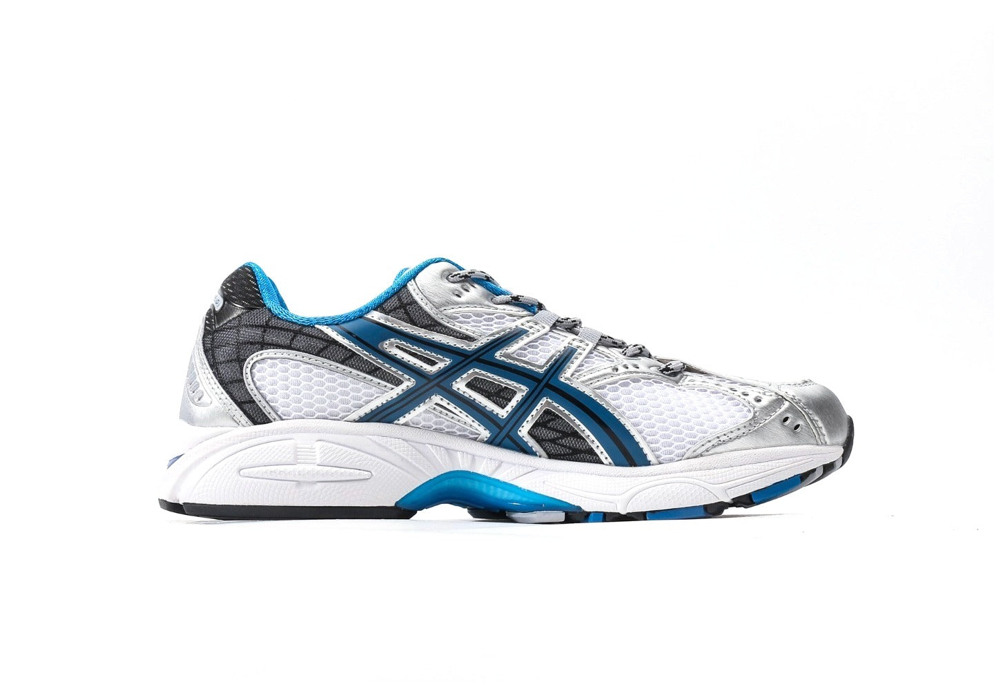 Gel-Nimbus 10.1 White Directoire Blue