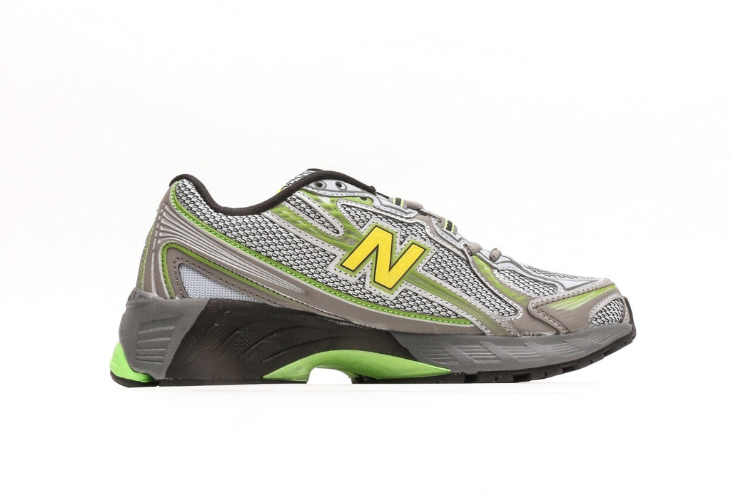 New Balance 740