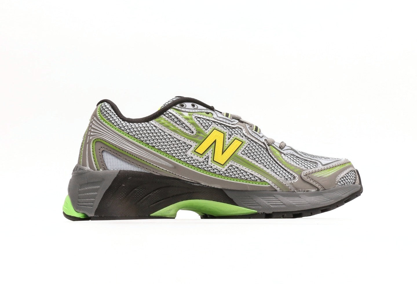 New Balance 740