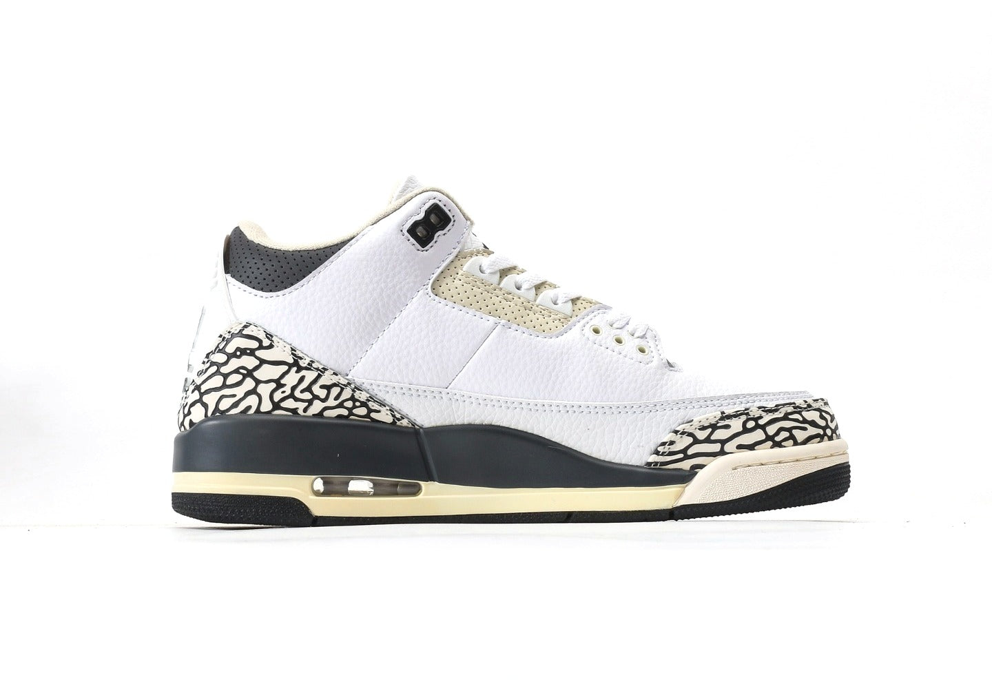 Air Jordan 3 GS Hide N' Sneak