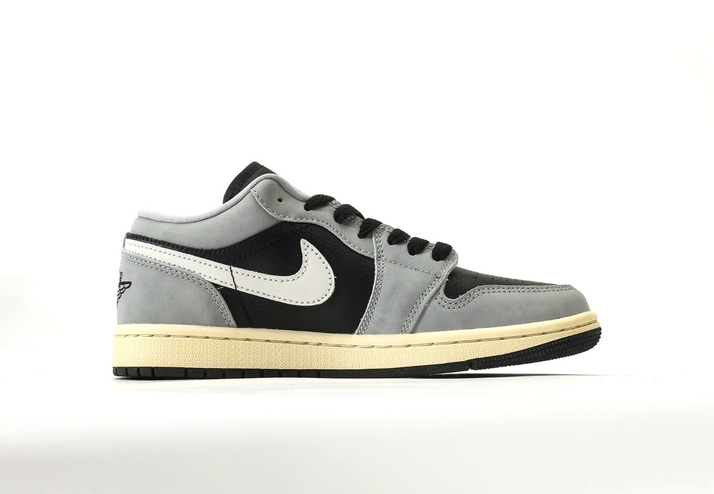 Air Jordan 1 Low Light Smoke Grey