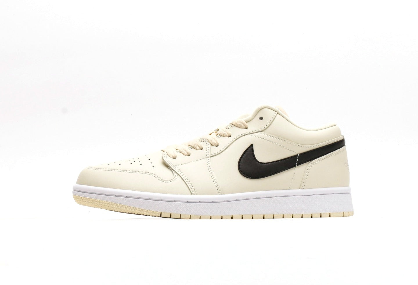 Air Jordan 1 Low "Coconut Milk"