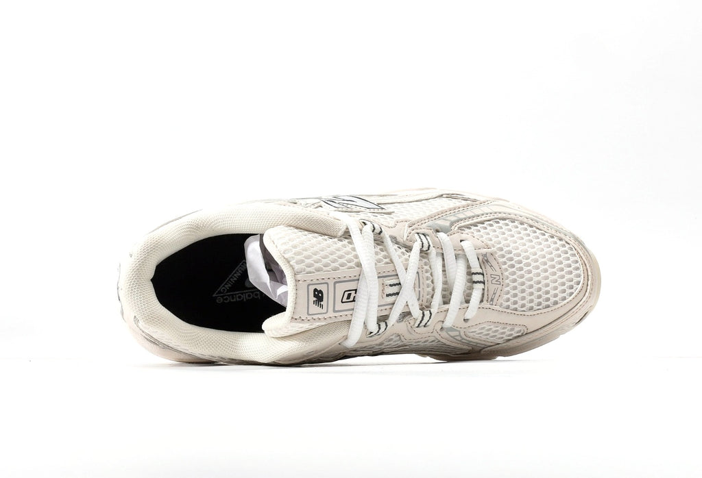 New Balance 740 Brown