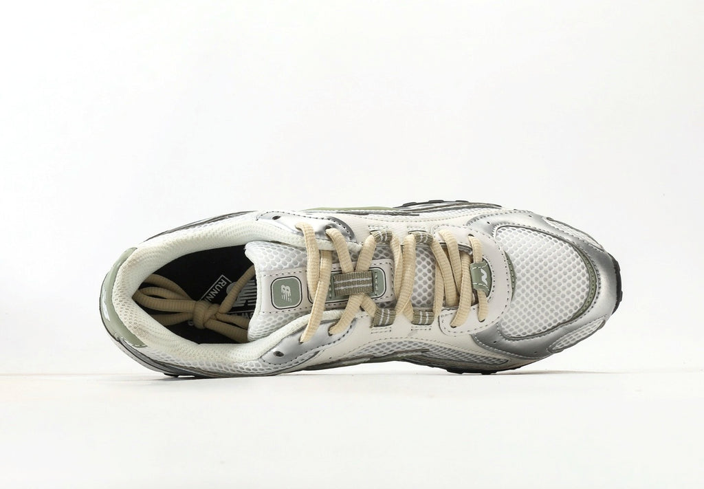 New Balance 204L Silver Metallic Sage Green