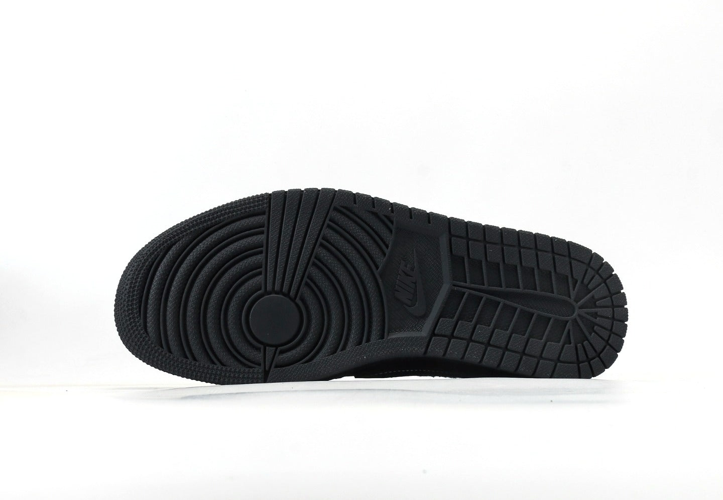 Air Jordan 1 Low x Travis Scott "Black Phantom"