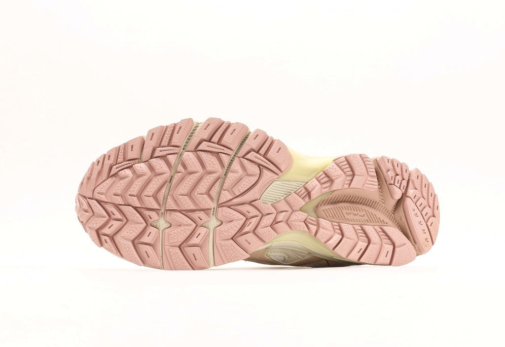 Gel-Kahana 8 "White Pink"