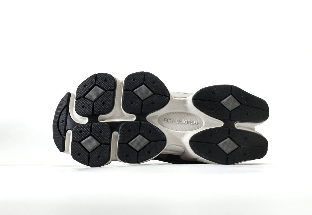 New Balance 9060 Black Grey