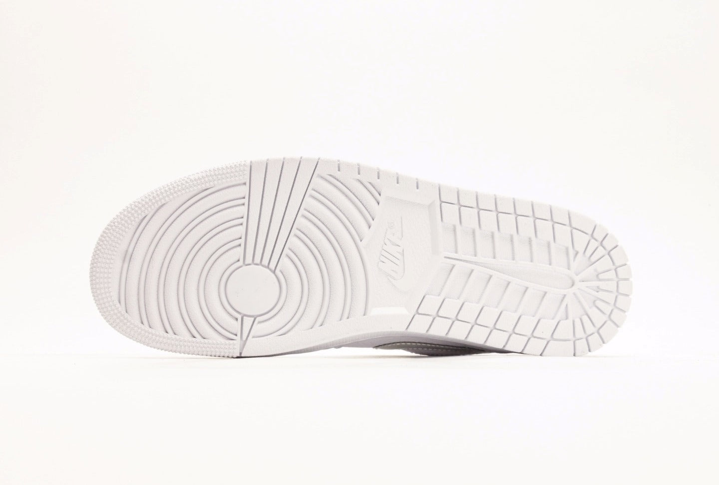 Air Jordan 1 Low SE White Metallic Silver