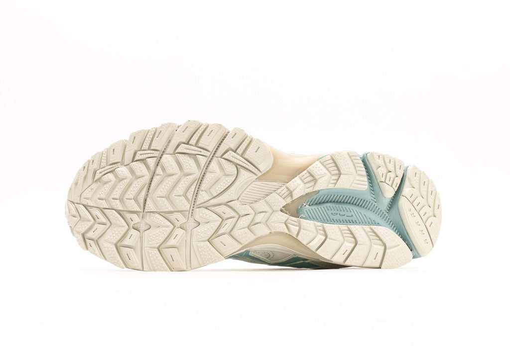 Gel-Kahana 8 "White Blue Pink Yellow"