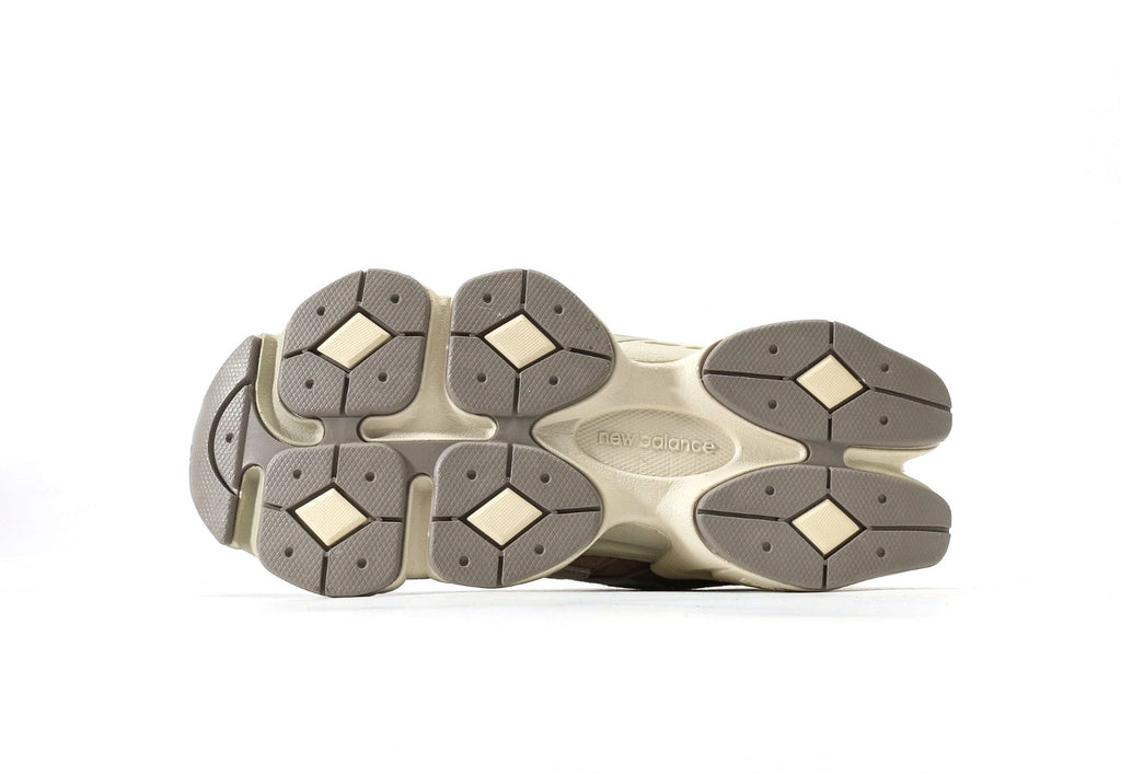 New Balance 9060 Mushroom