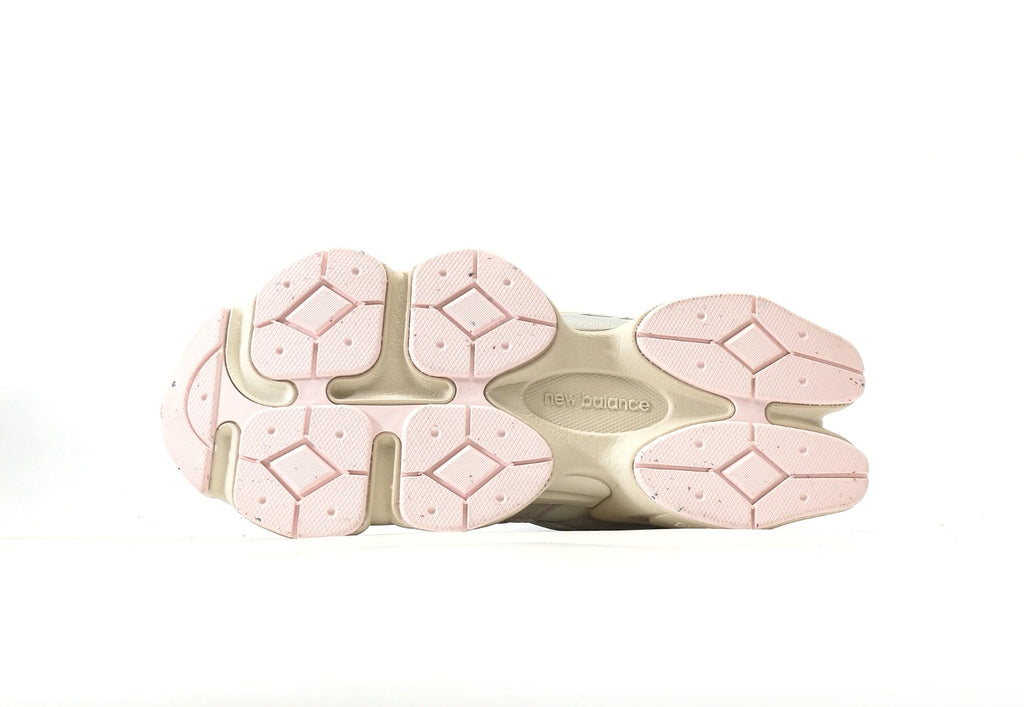 New Balance 9060 Coquette Grey Pink