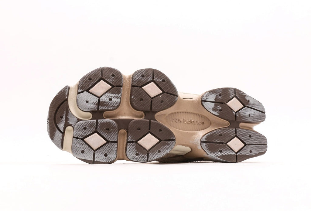 New Balance 9060 Mushroom