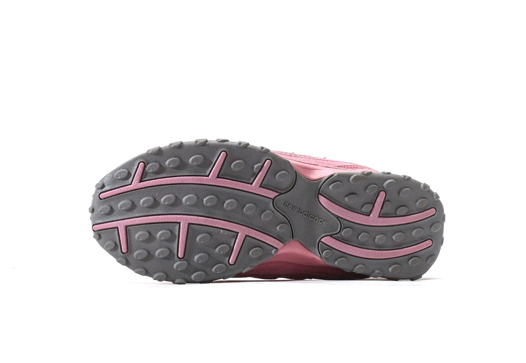 New Balance 204L Pink
