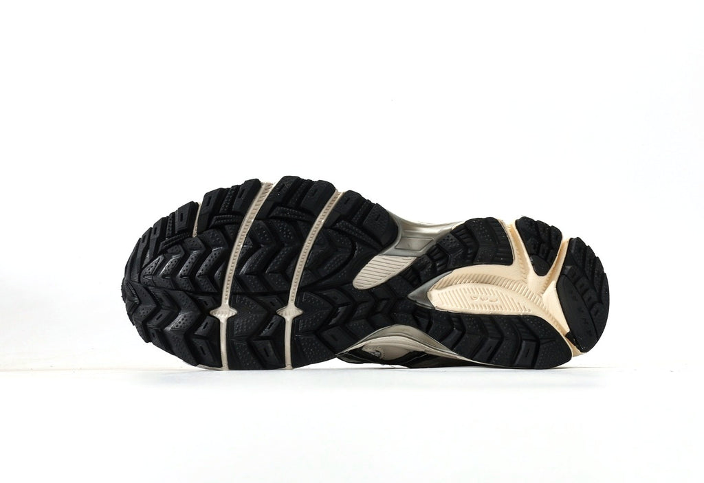 Gel-Kahana 8 "Black And White"
