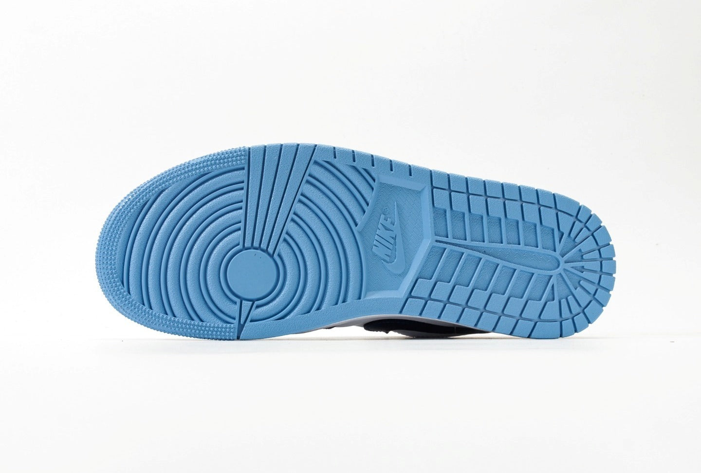 Air Jordan 1 Low "Midnight Navy/University Blue"
