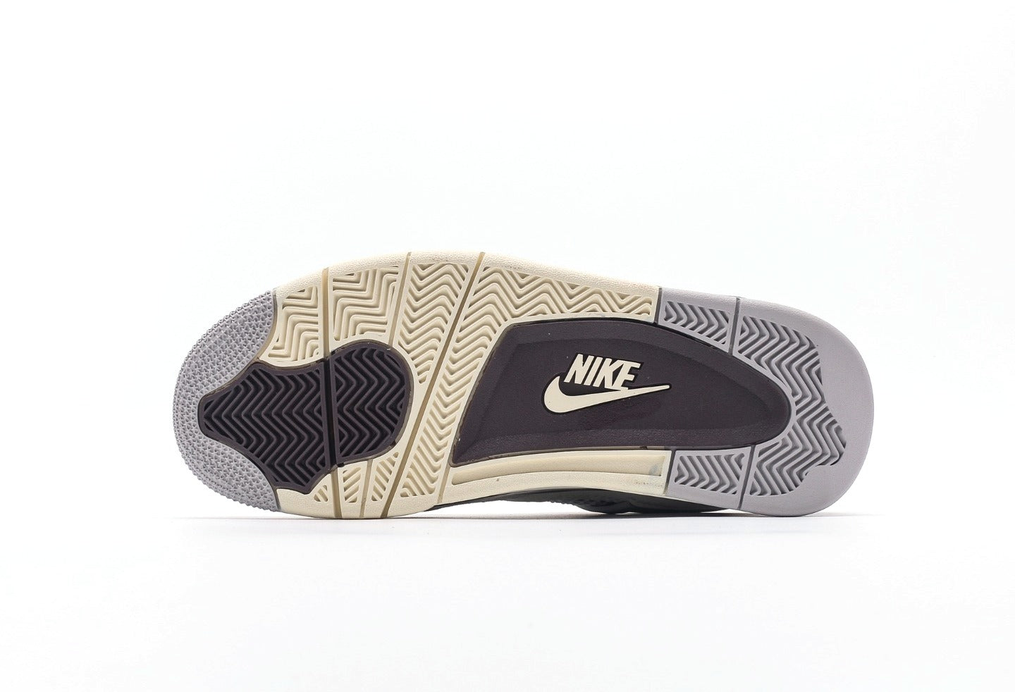 A Ma Maniére Air Jordan 4 Phantom