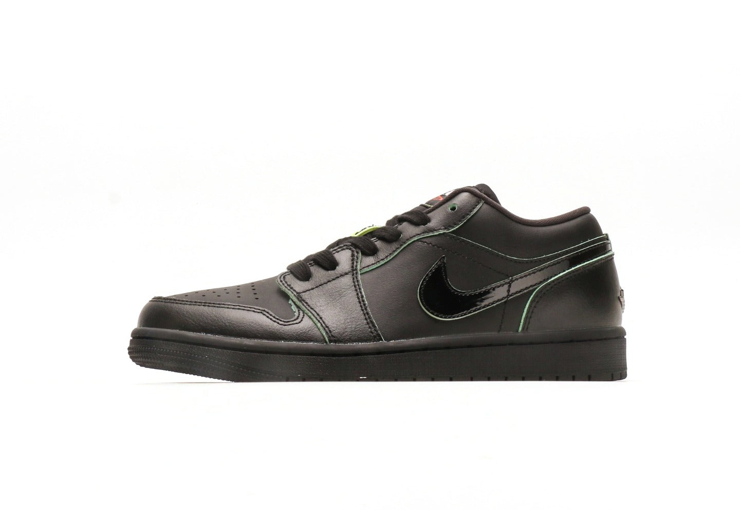Air Jordan 1 Low SE  "Black Vapor Green"
