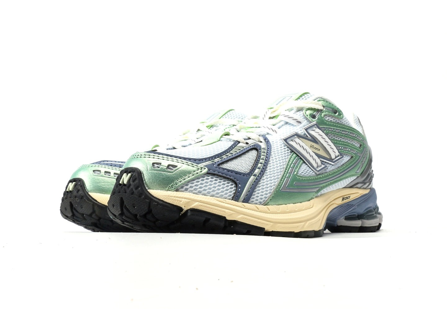 New Balance 1906R "Ice Blue Melon Water"