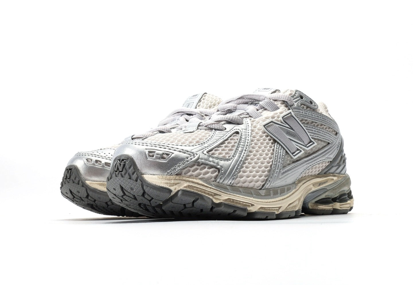 New Balance 1906R "White Silver Distressed"