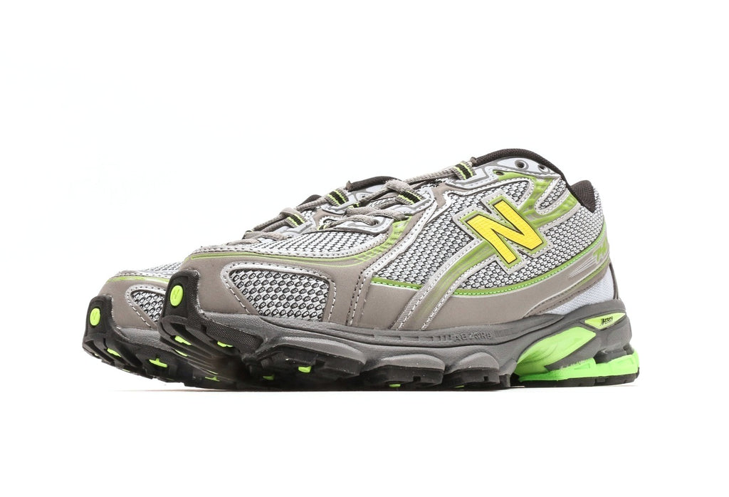 New Balance 740