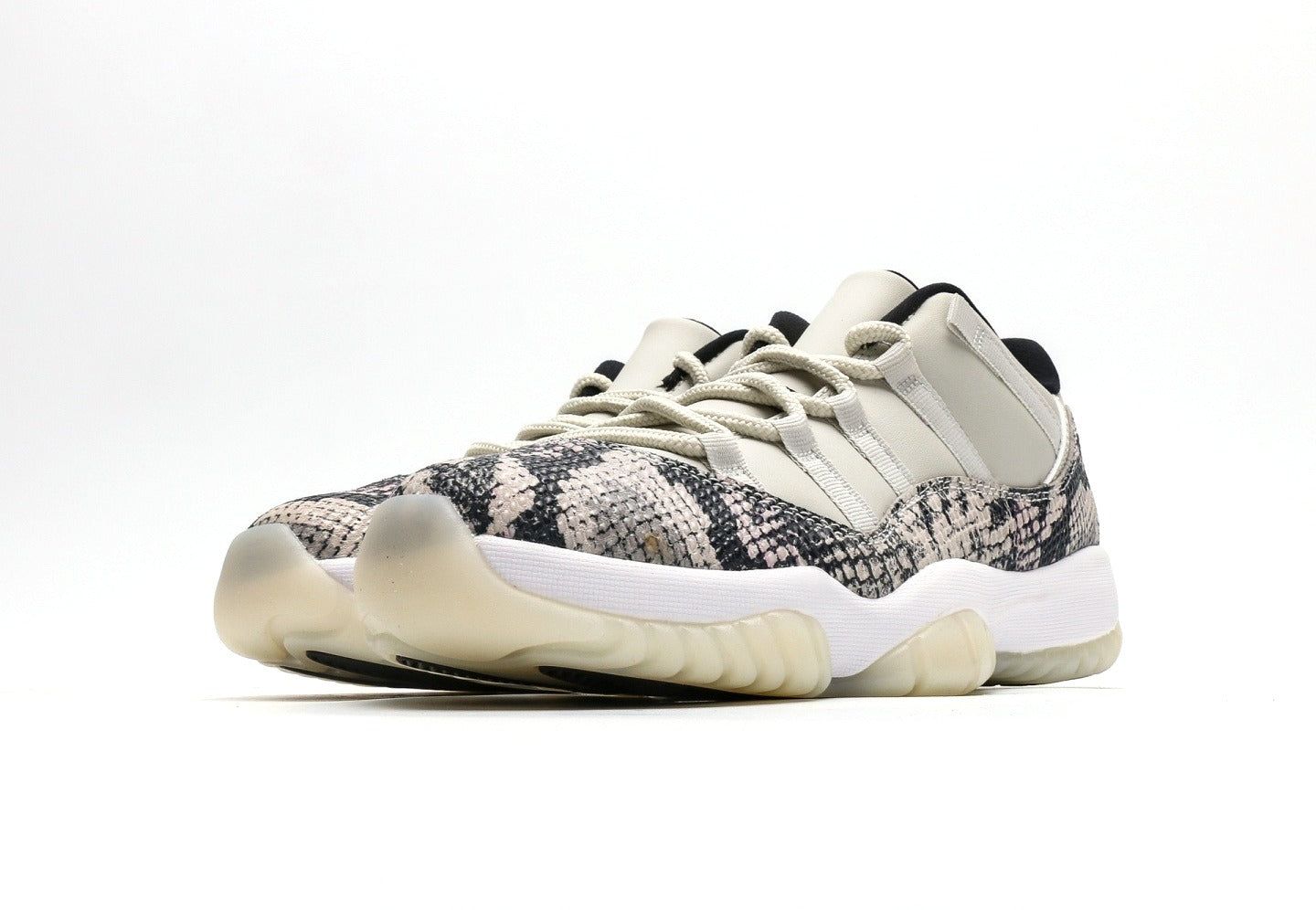Air Jordan 11 Low “Snakeskin” [PK GOD]