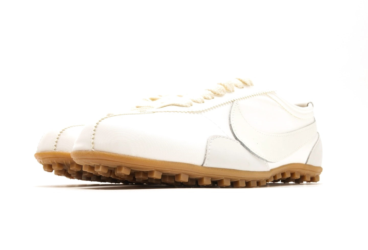 Moon Shoe "Summit White"