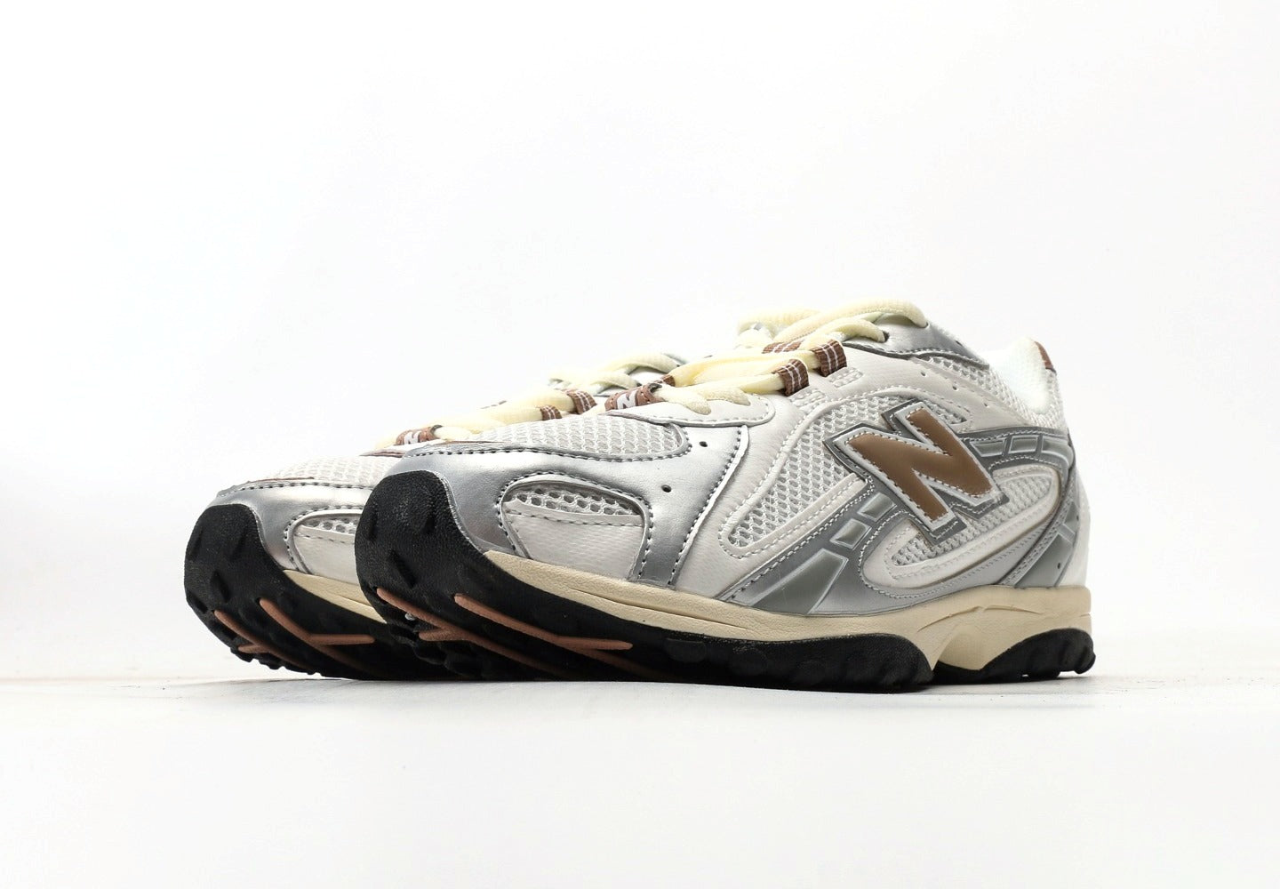 New Balance 204L Silver Metallic Flat Taupe