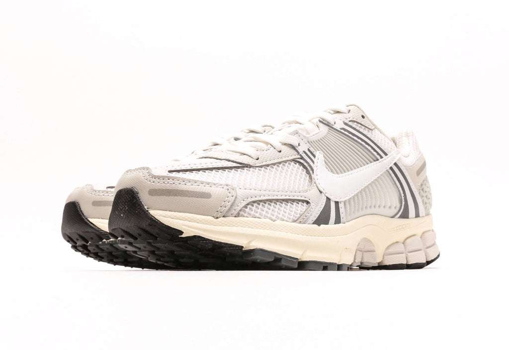 Zoom Vomero 5 "Platinum Tint"