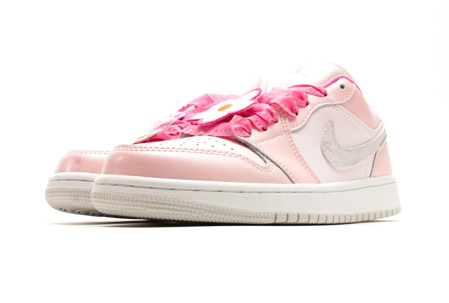 Air Jordan 1 Low SE Pink Bloom