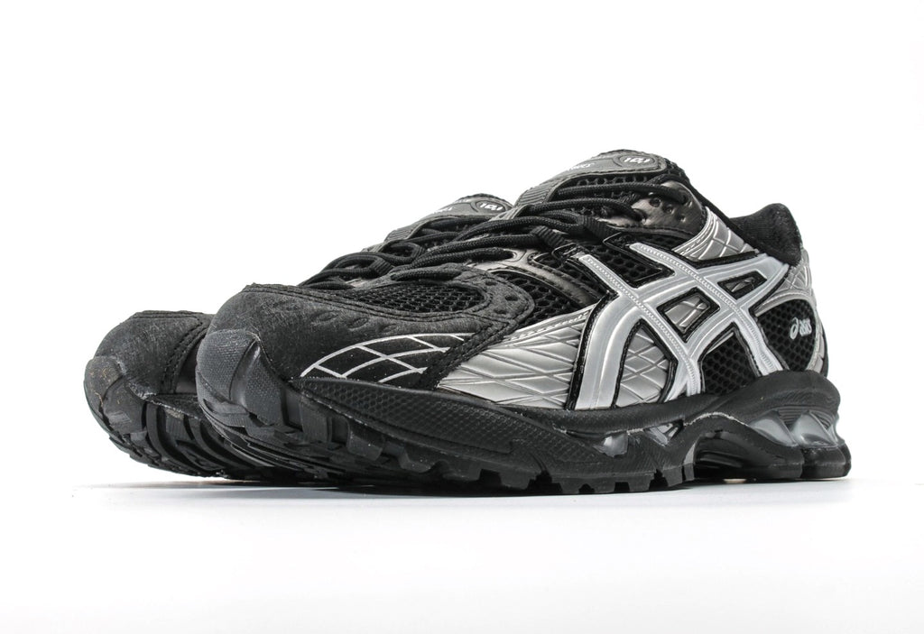 Gel Nimbus 10.1 "Black Pure Silver"