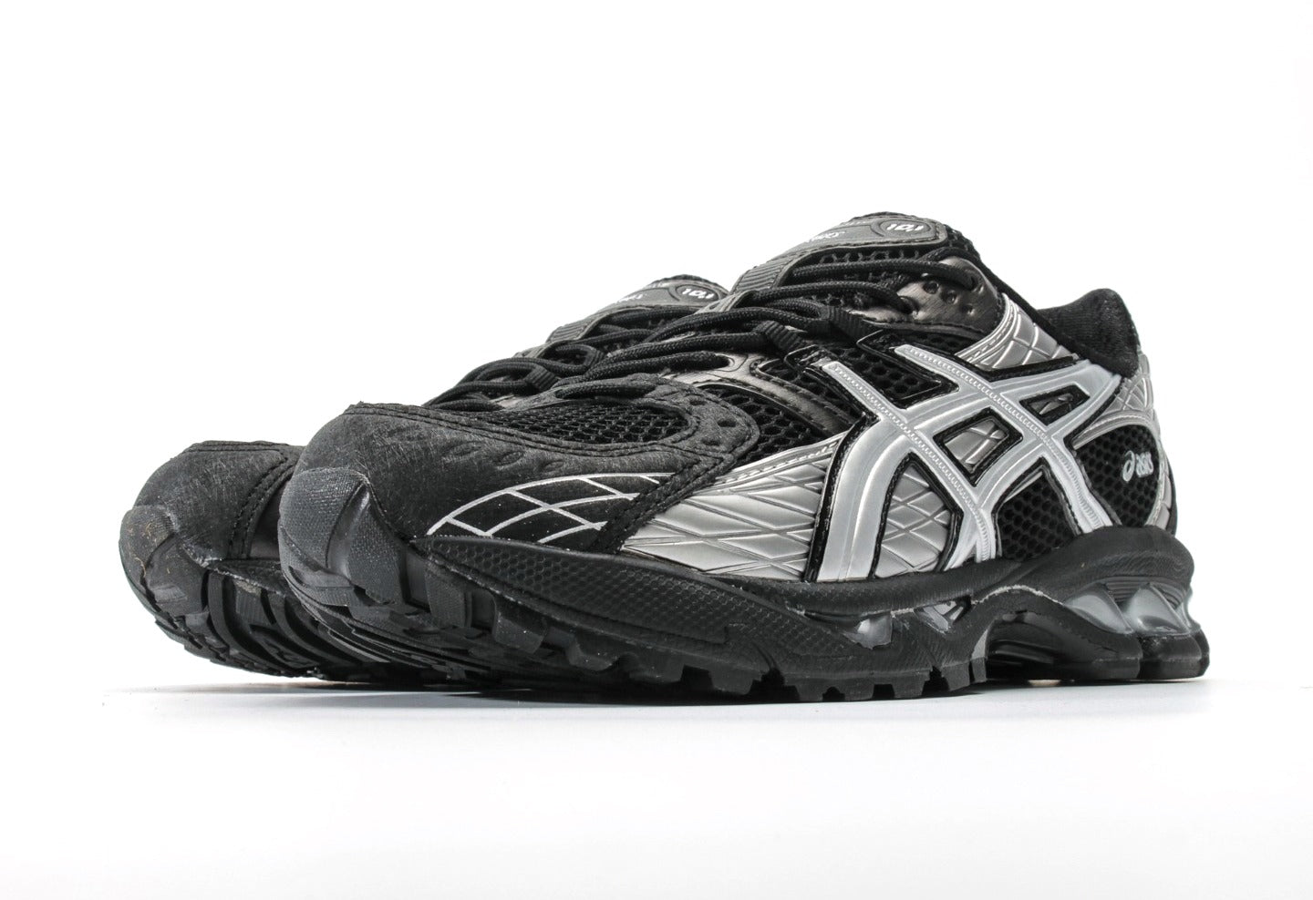 Gel Nimbus 10.1 "Black Pure Silver"