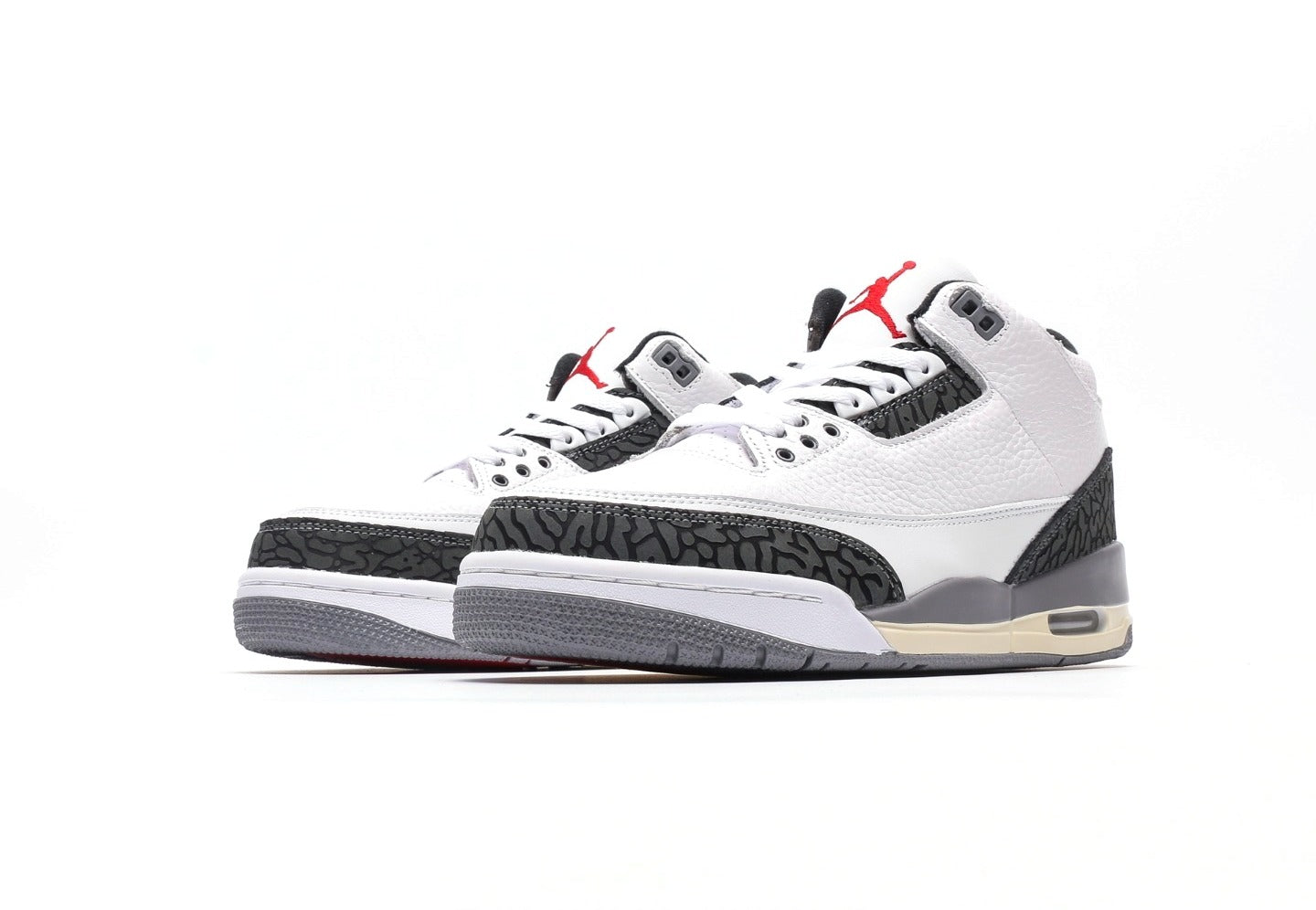 Air Jordan 3 Retro "Cement Grey"
