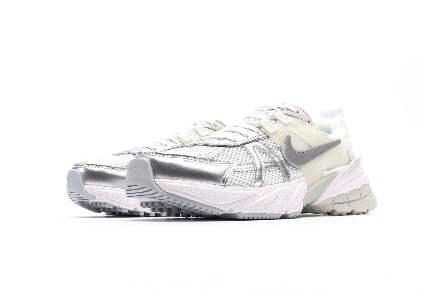 V2K Run "Metallic Silver White"