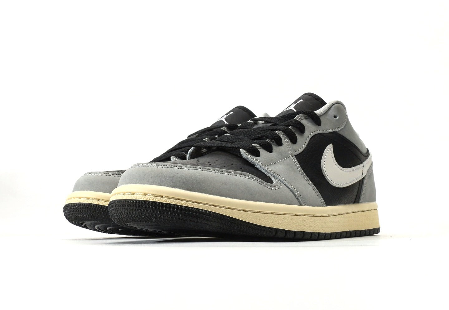 Air Jordan 1 Low Light Smoke Grey
