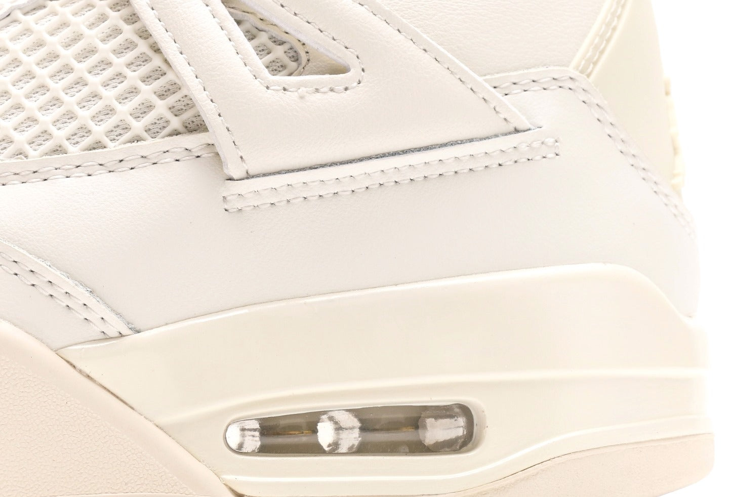 Air Jordan 4 Retro "Metallic Gold"