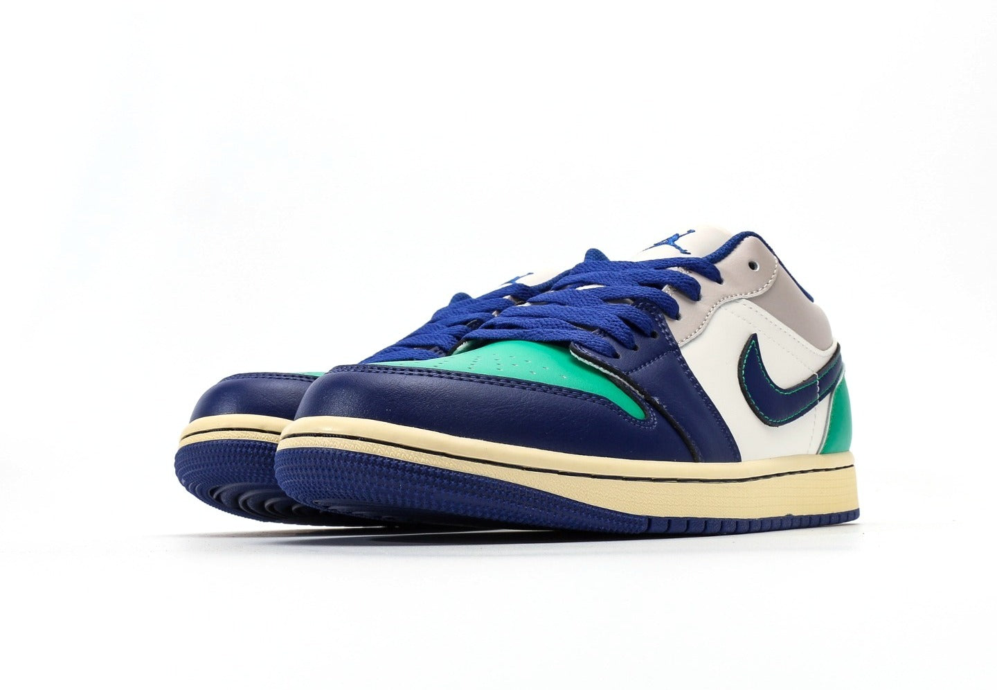 Air Jordan 1 Low "Deep Royal Blue"