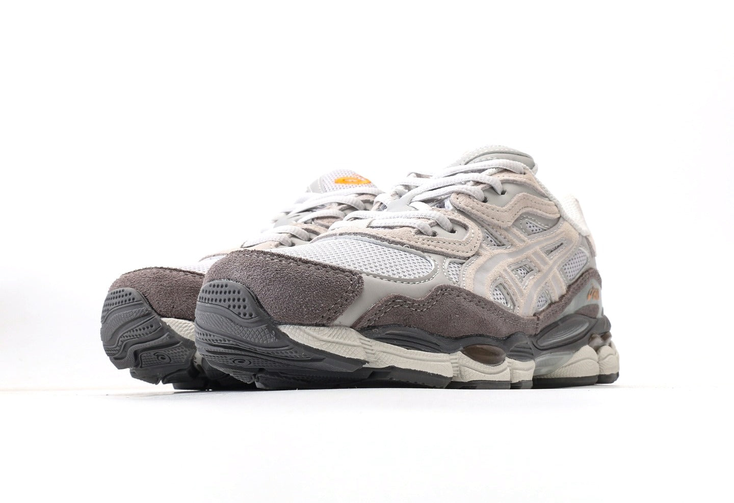 Gel-NYC Cloud Grey Cement Grey