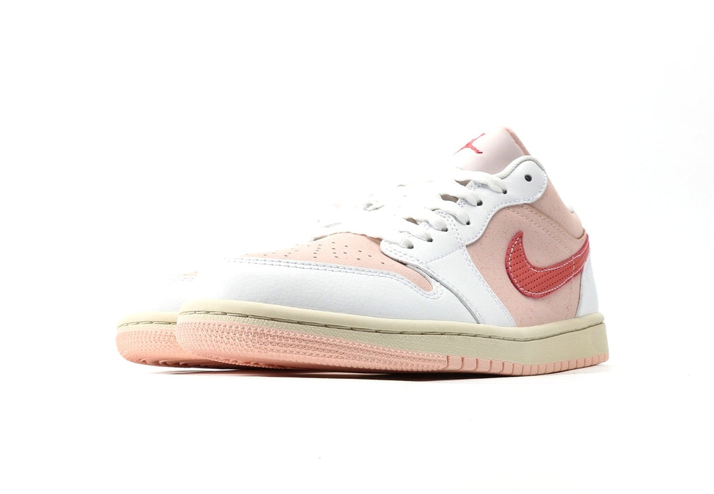 Air Jordan 1 Low "Strawberry Milkshake"
