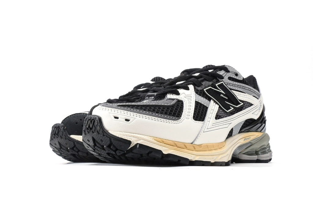 New Balance 1906U "Black Sea Salt Magnet"
