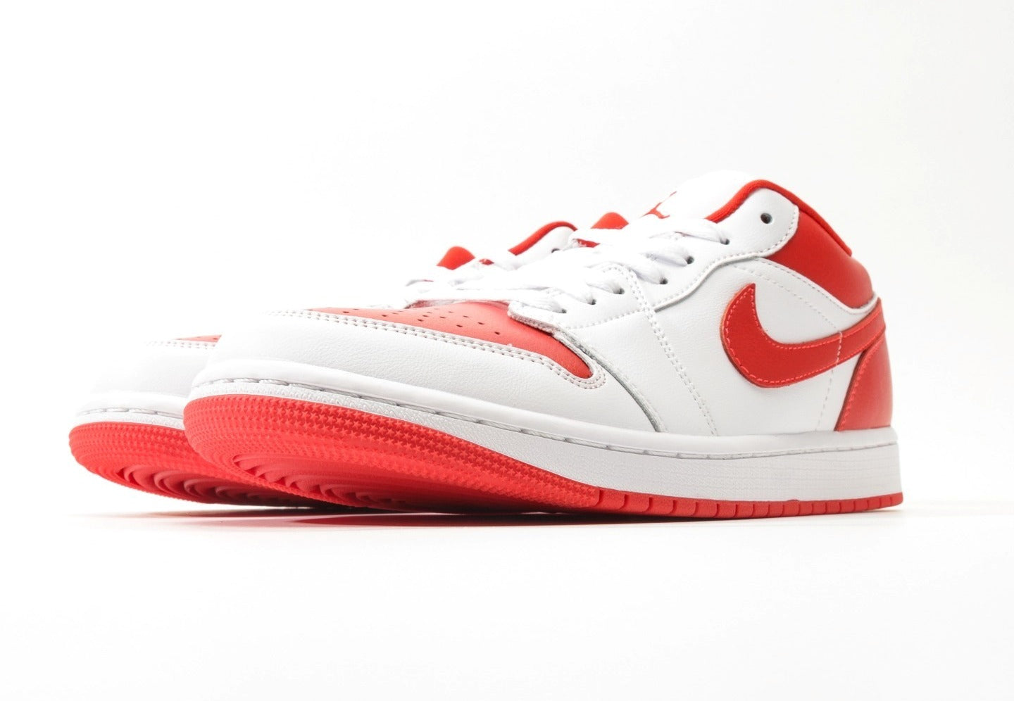 Air Jordan 1 Low White Chile Red