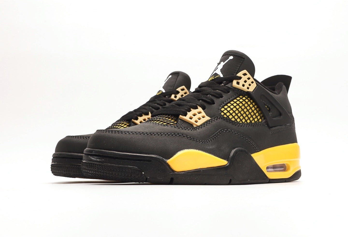 Air Jordan 4 Retro "Thunder"