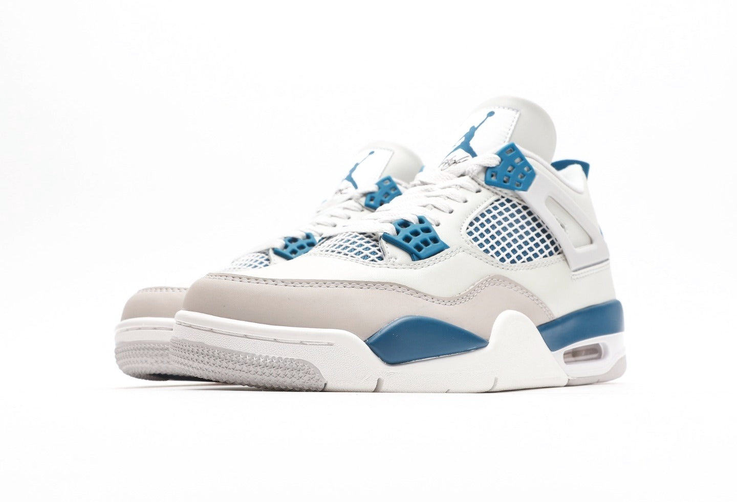Air Jordan 4 Retro "Military Blue"