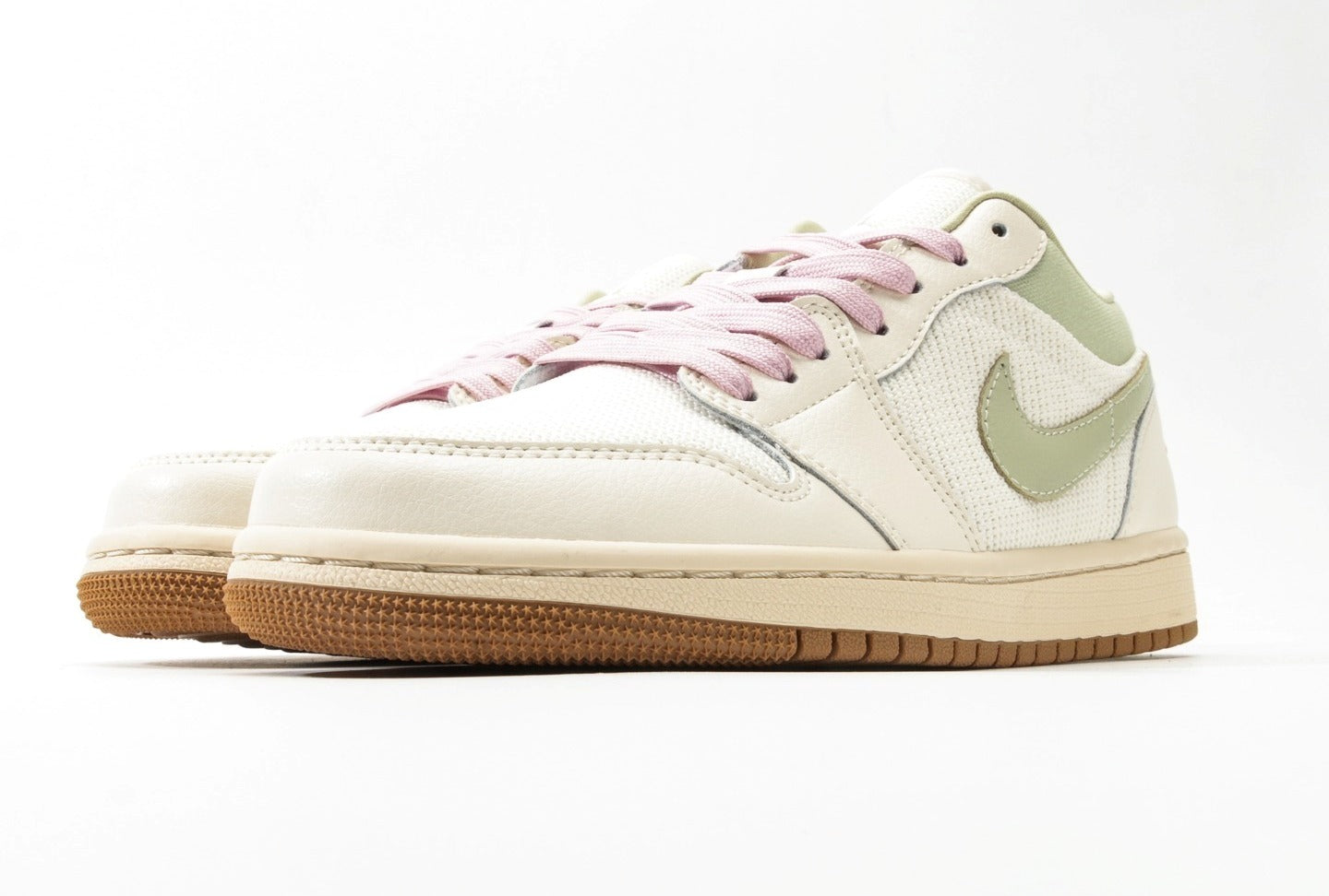 Air Jordan 1 Low SE "Sail/Olive Aura"